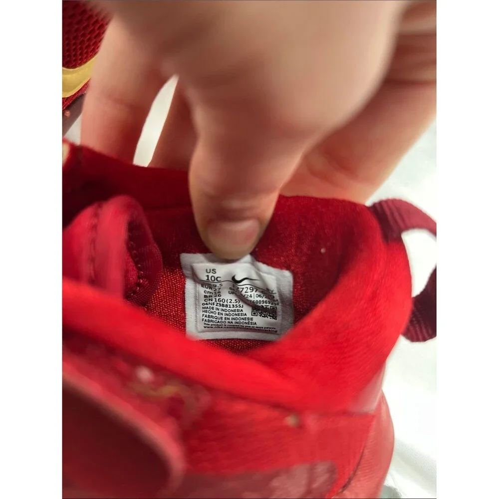 Nike isofly red